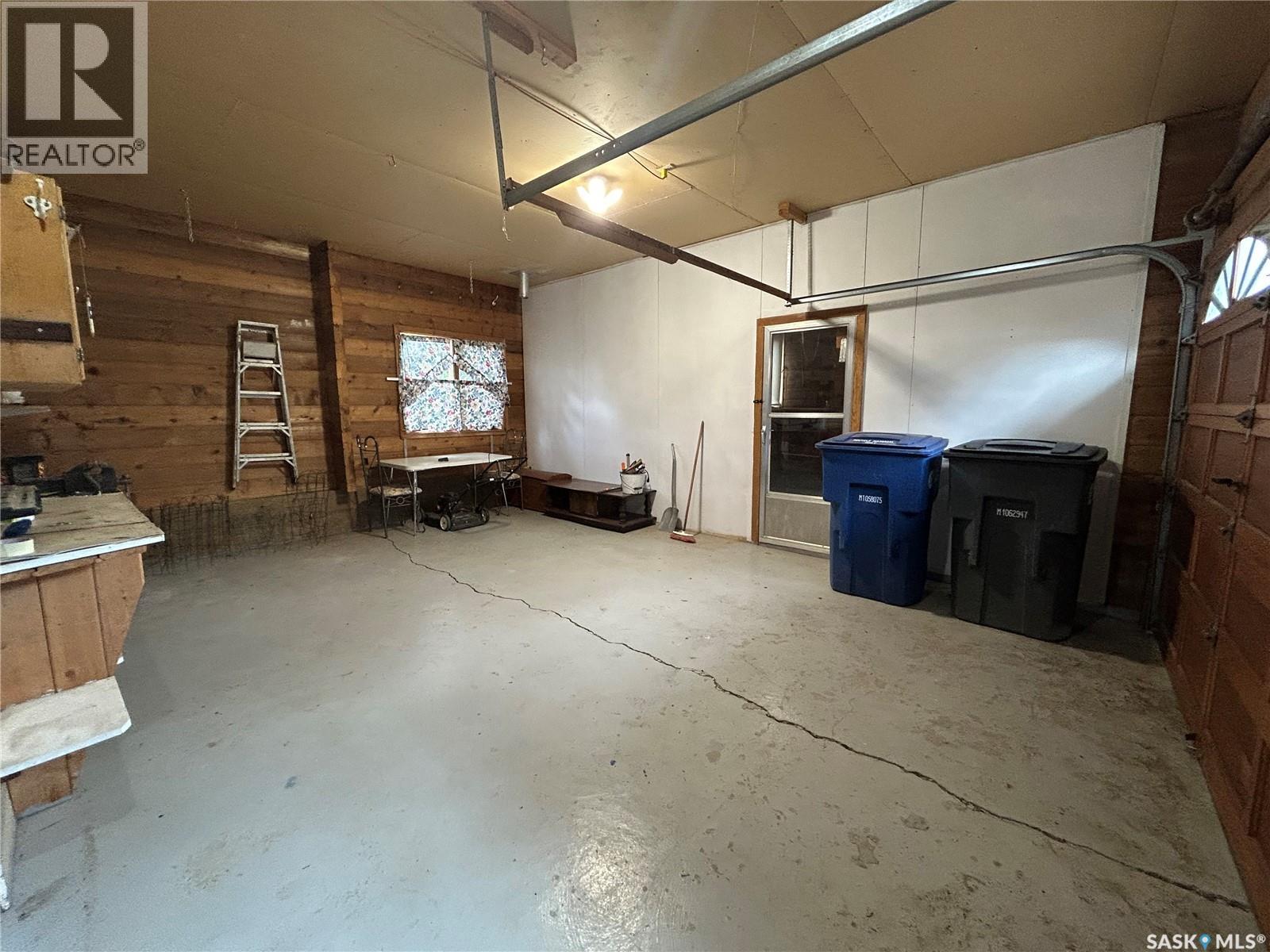 221 1st Street W, Coronach, Saskatchewan  S0H 0Z0 - Photo 12 - SK038334