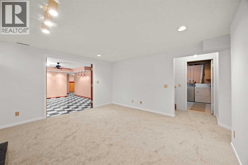 159 Shawinigan Drive Sw, Calgary, Alberta  T2Y 2W1 - Photo 29 - A2317667