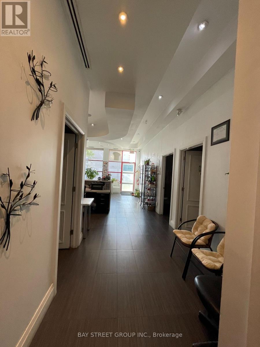 380 Dundas Street E, Oakville, Ontario  L6H 6Z9 - Photo 10 - W13312362