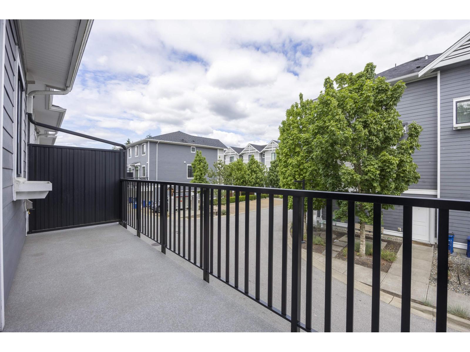 Listing image 24