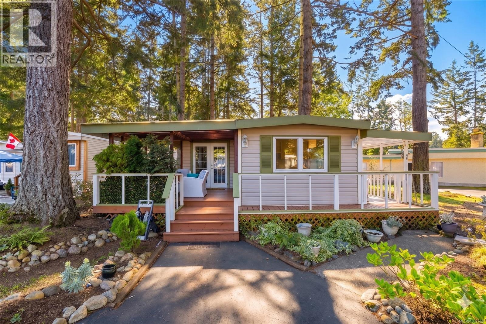 49 1247 Arbutus Rd