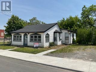 18 Phelps Street, St. Catharines, Ontario  L2P 2H4 - Photo 4 - X13222908