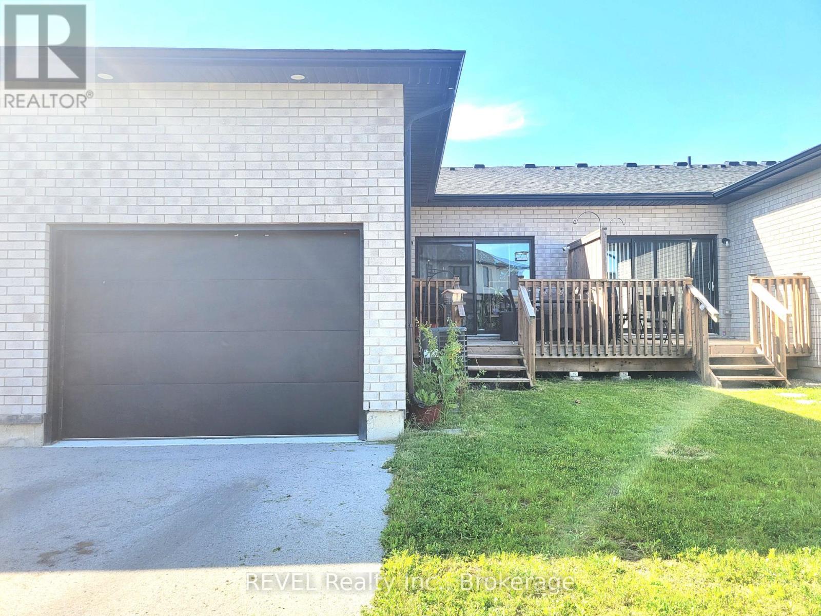 86 Summersides Boulevard, Pelham, Ontario  L0S 1E6 - Photo 24 - X13254672