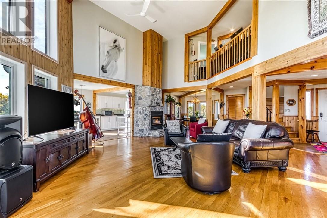 36 Fraser Street, Gore Bay, Ontario  P0P 1H0 - Photo 13 - 2126885
