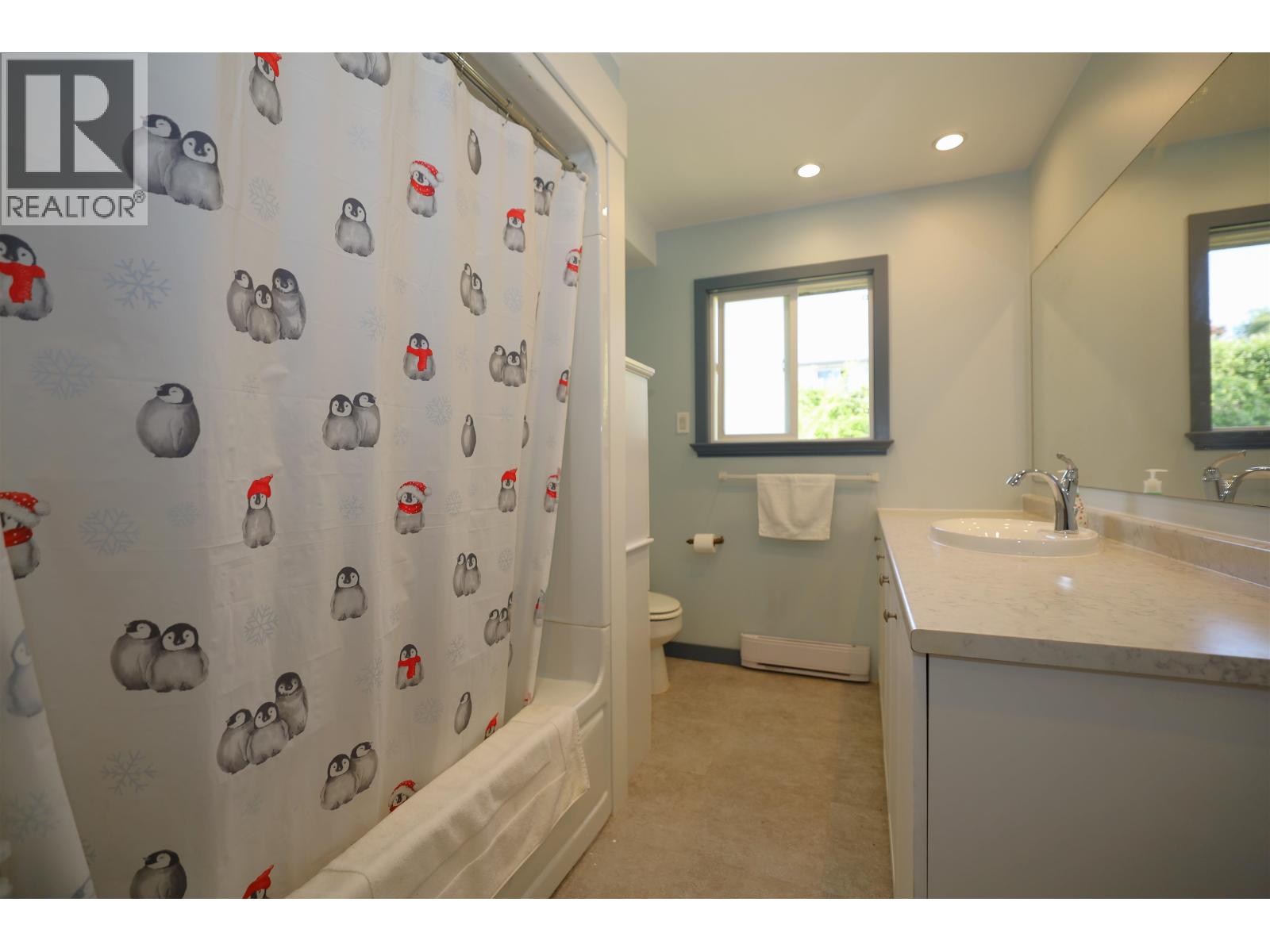 5439 Mason Road, Sechelt, British Columbia  V0N 3A8 - Photo 22 - R3133054