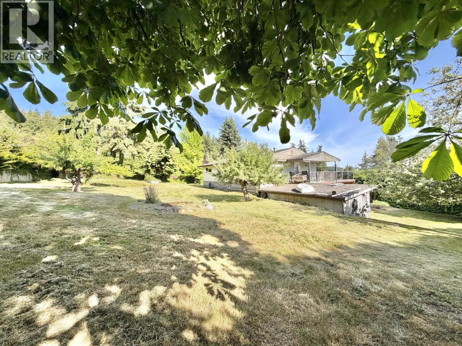 5439 Mason Road, Sechelt, British Columbia  V0N 3A8 - Photo 6 - R3133054