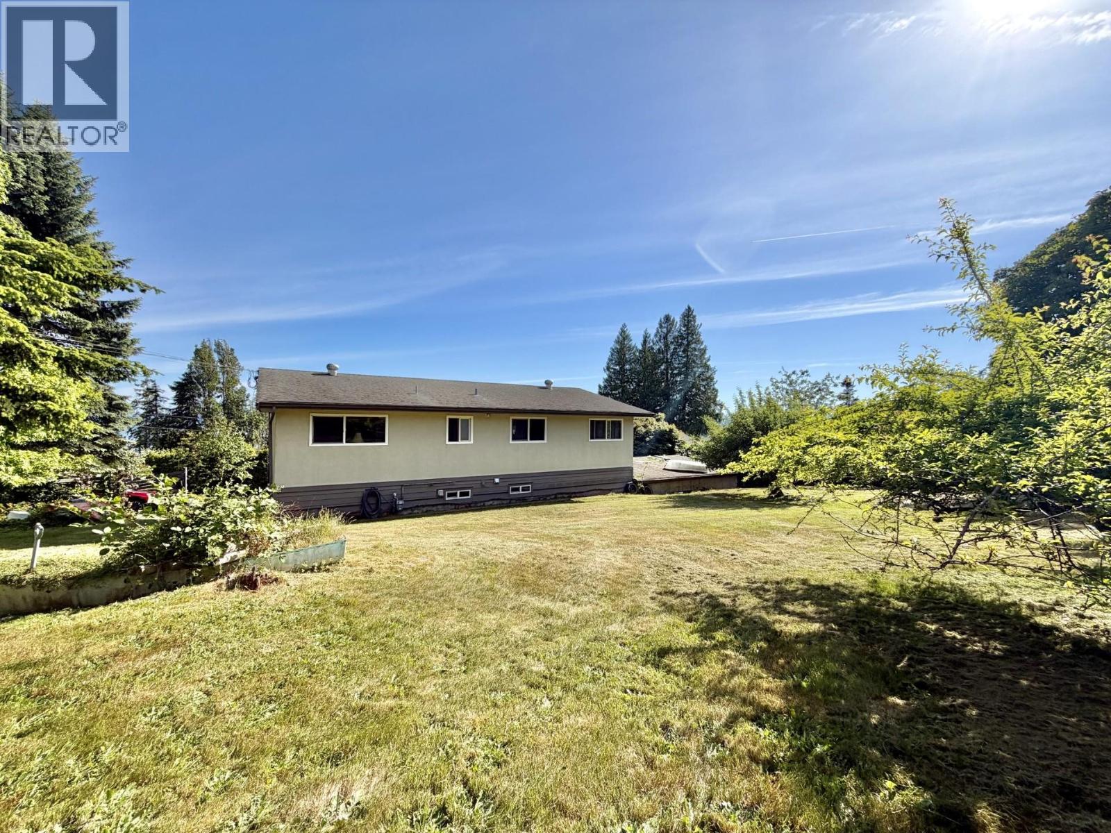 5439 Mason Road, Sechelt, British Columbia  V0N 3A8 - Photo 8 - R3133054