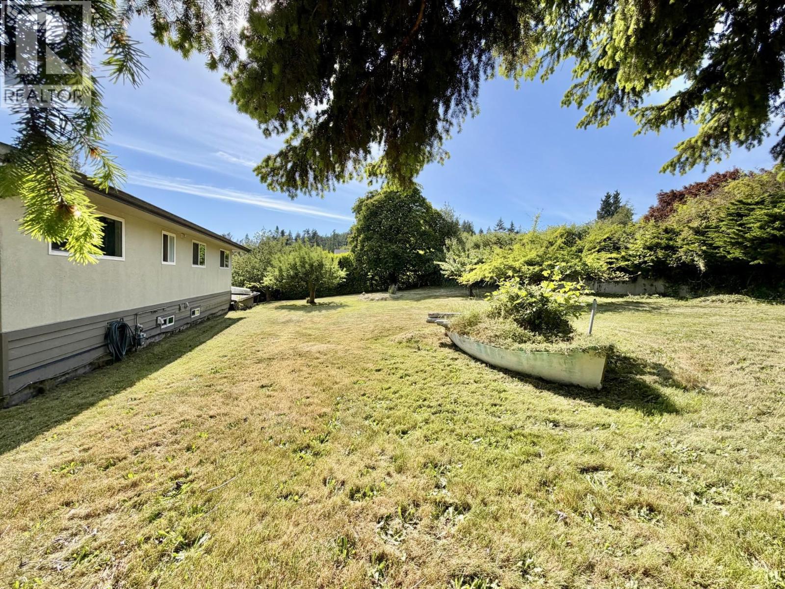 5439 Mason Road, Sechelt, British Columbia  V0N 3A8 - Photo 9 - R3133054