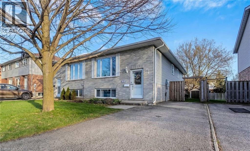 1132 PEARSON Drive, Woodstock, Ontario