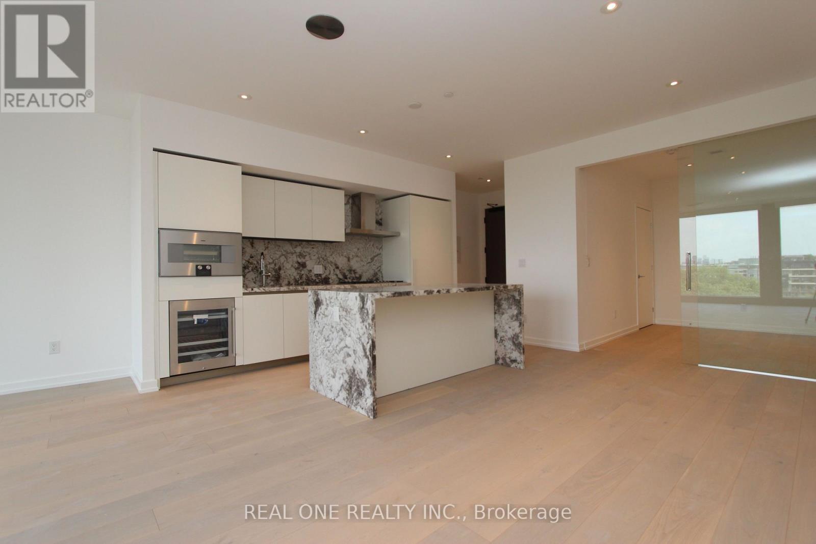 804 - 1315 Bay Street, Toronto, Ontario  M5R 0E4 - Photo 3 - C13324646