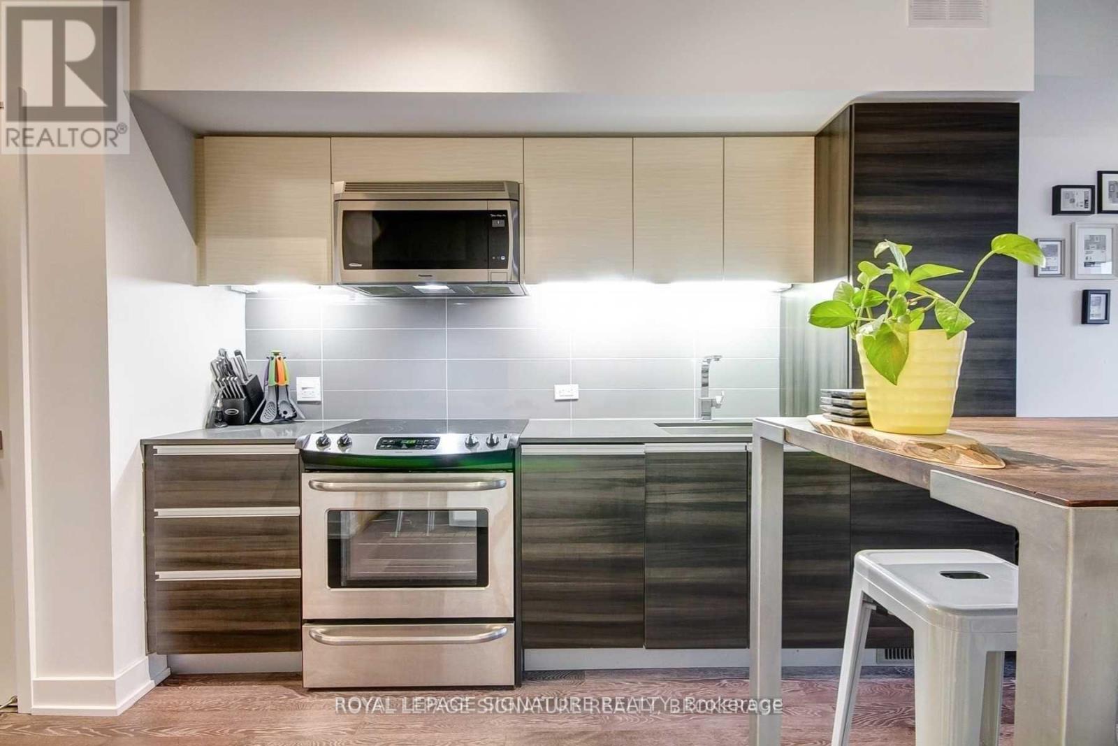 704 - 20 Minowan Miikan Lane, Toronto, Ontario  M6J 0E5 - Photo 8 - C13328332