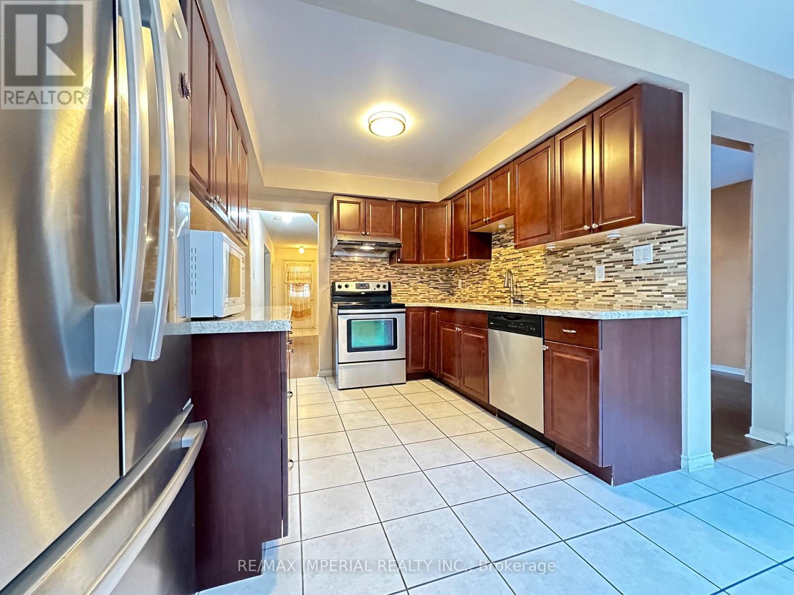 3058 Dalehurst Drive, Mississauga, Ontario  L5B 3C1 - Photo 10 - W13321476