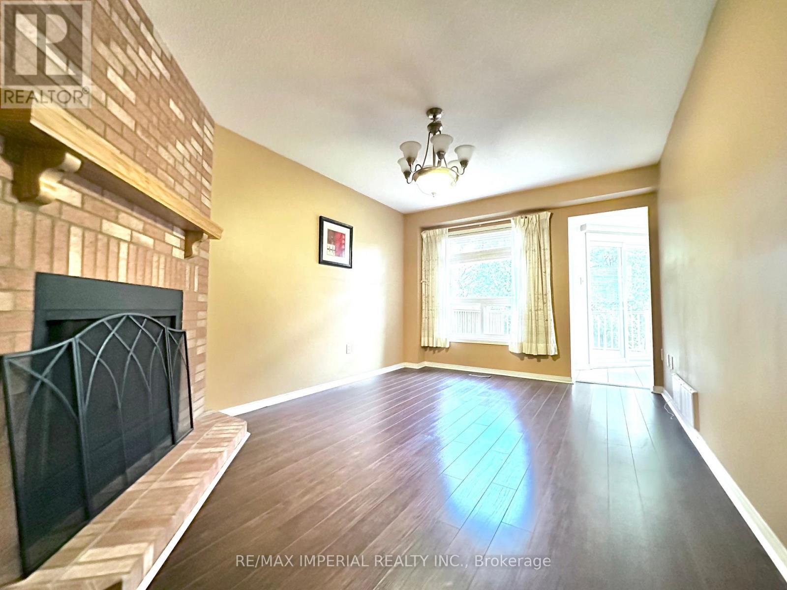 3058 Dalehurst Drive, Mississauga, Ontario  L5B 3C1 - Photo 14 - W13321476