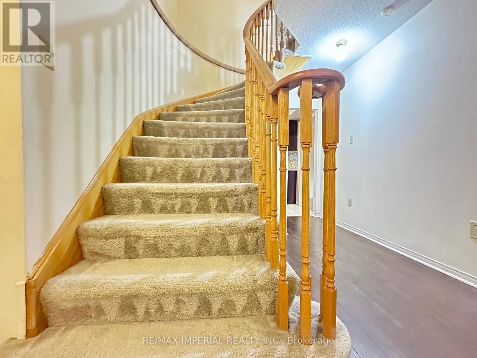 3058 Dalehurst Drive, Mississauga, Ontario  L5B 3C1 - Photo 17 - W13321476
