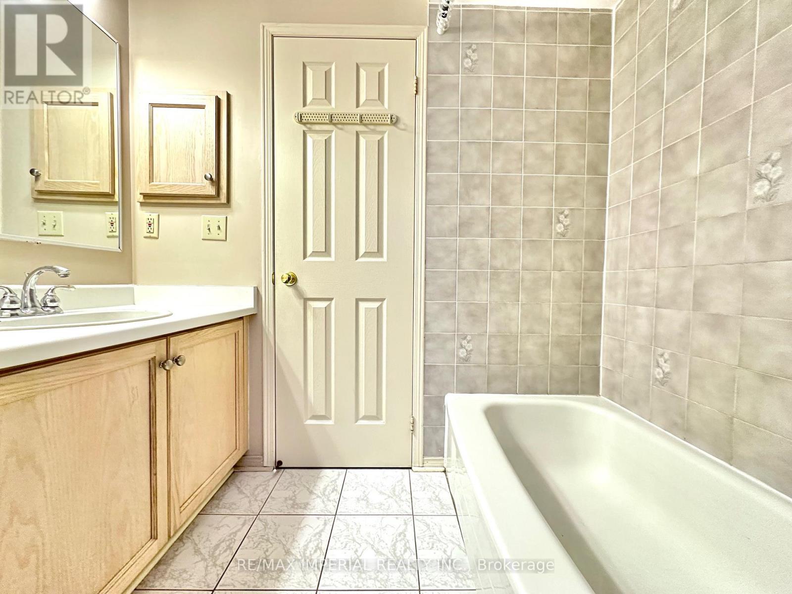 3058 Dalehurst Drive, Mississauga, Ontario  L5B 3C1 - Photo 32 - W13321476