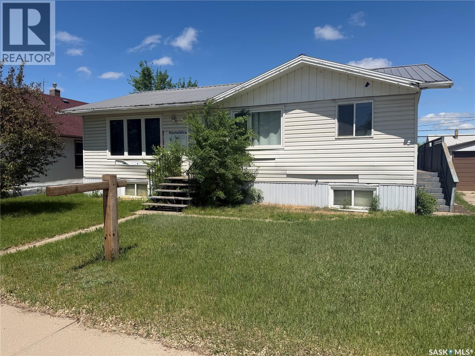625 4th STREET, Estevan, Saskatchewan