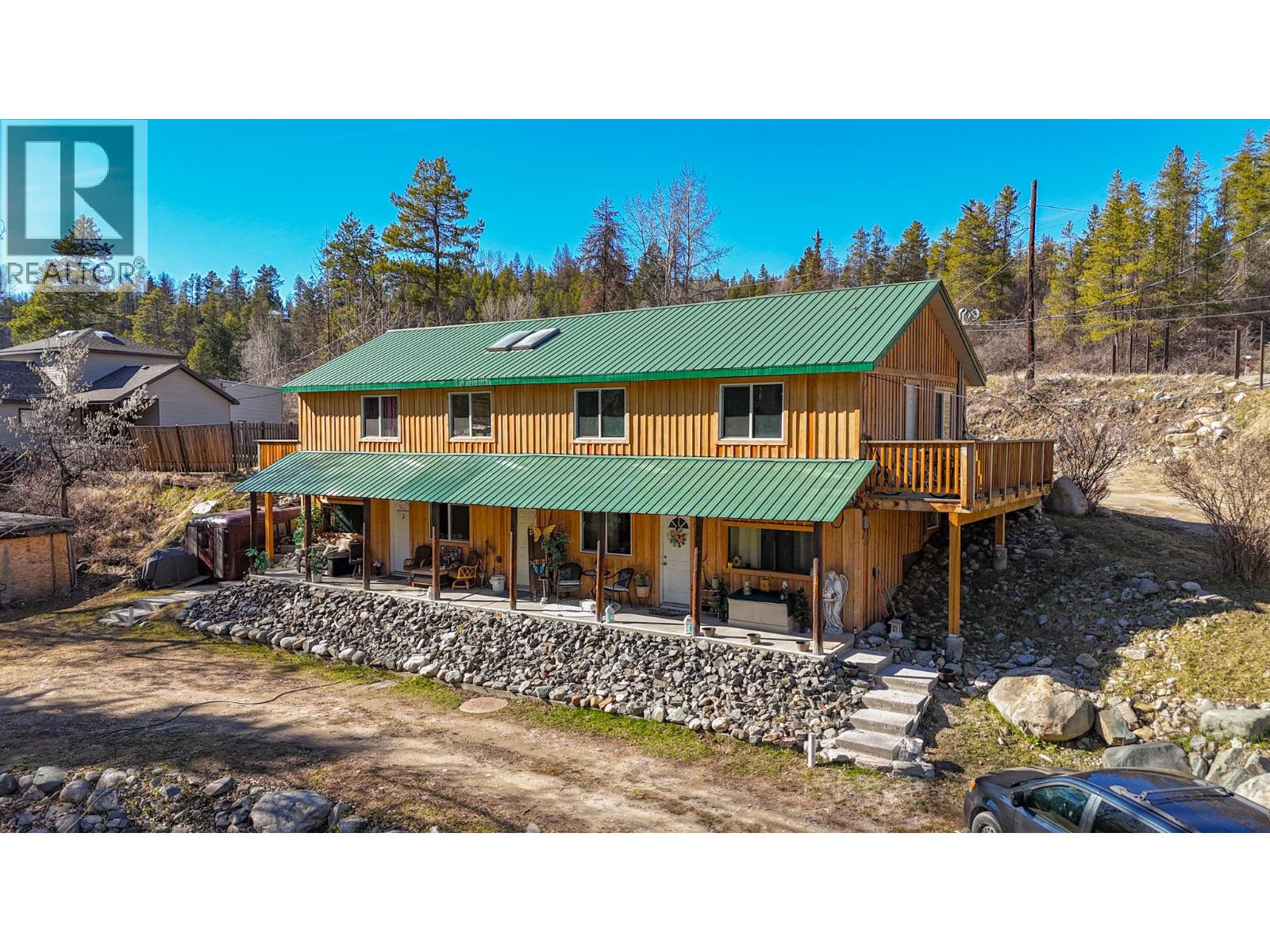 8966 95a Highway, Kimberley, British Columbia  V1A 3N1 - Photo 1 - 10390370