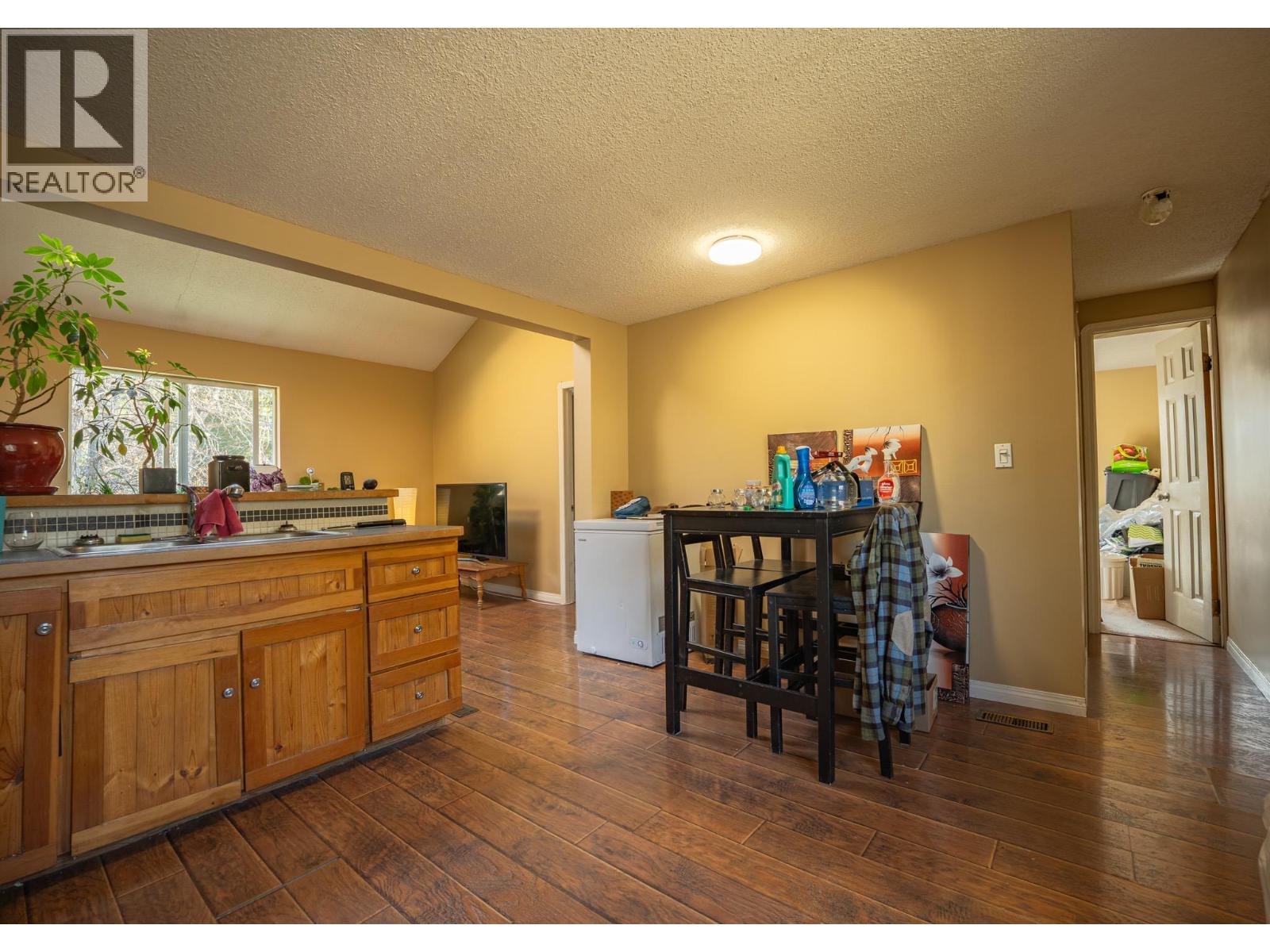 8966 95a Highway, Kimberley, British Columbia  V1A 3N1 - Photo 9 - 10390370