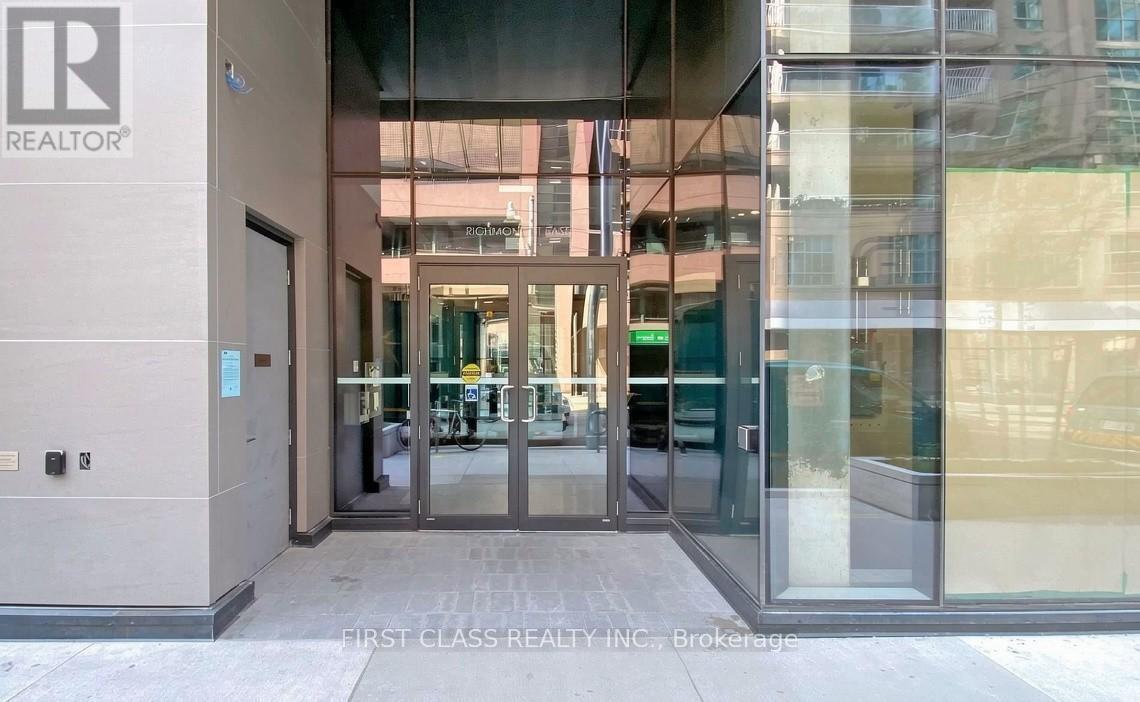 1204 - 25 Richmond Street E, Toronto, Ontario  M5C 1N7 - Photo 2 - C13333052