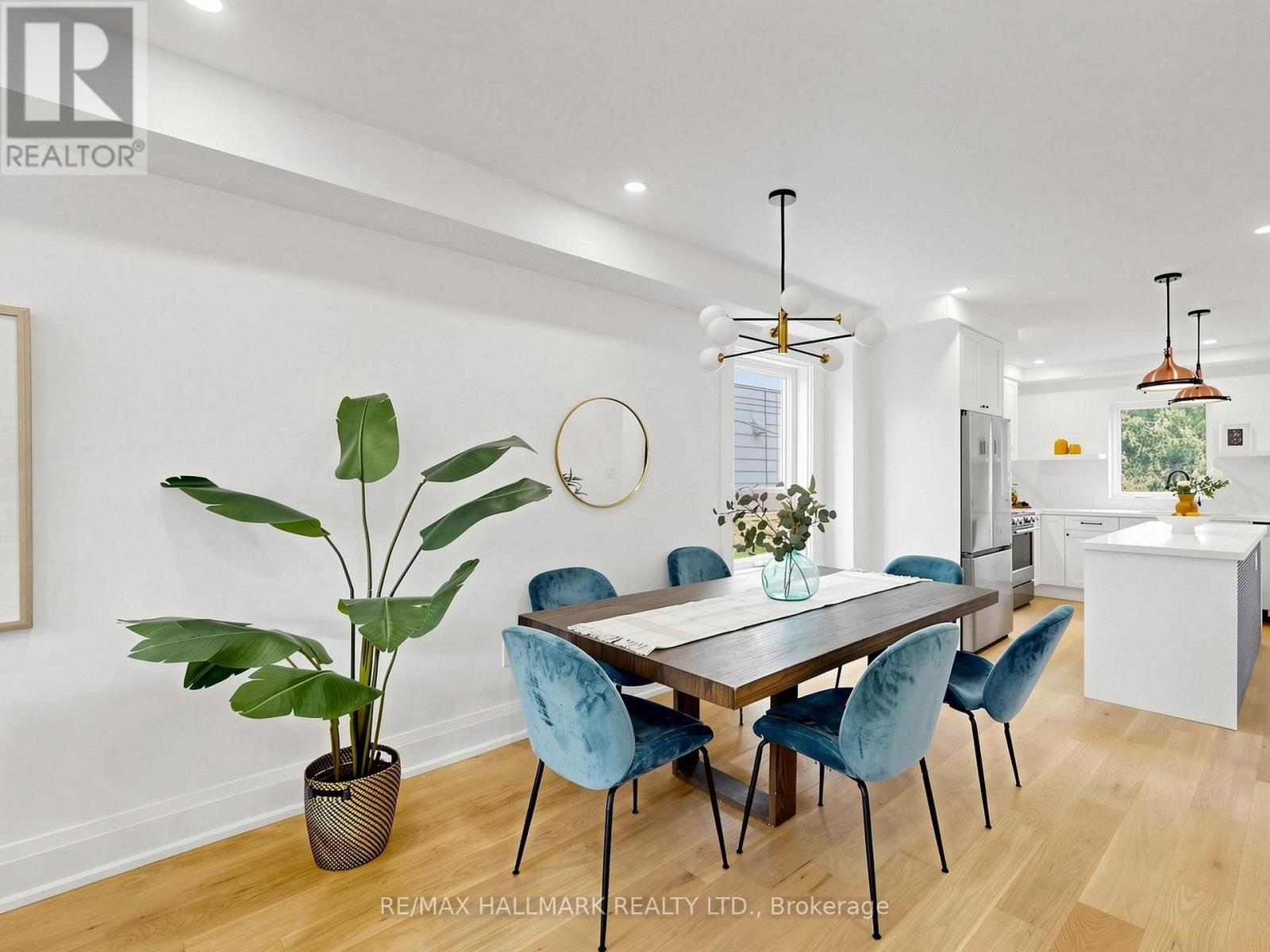 44 QUEENSDALE AVENUE, Toronto, Ontario