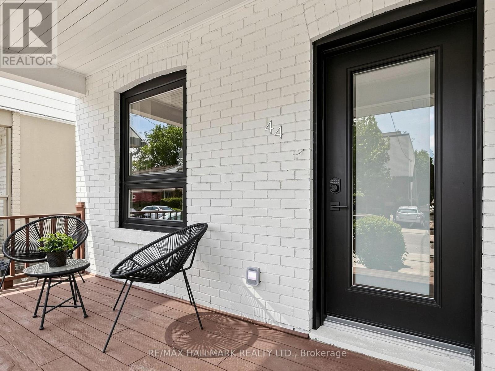 44 Queensdale Avenue, Toronto, Ontario  M4J 1X9 - Photo 2 - E13322284