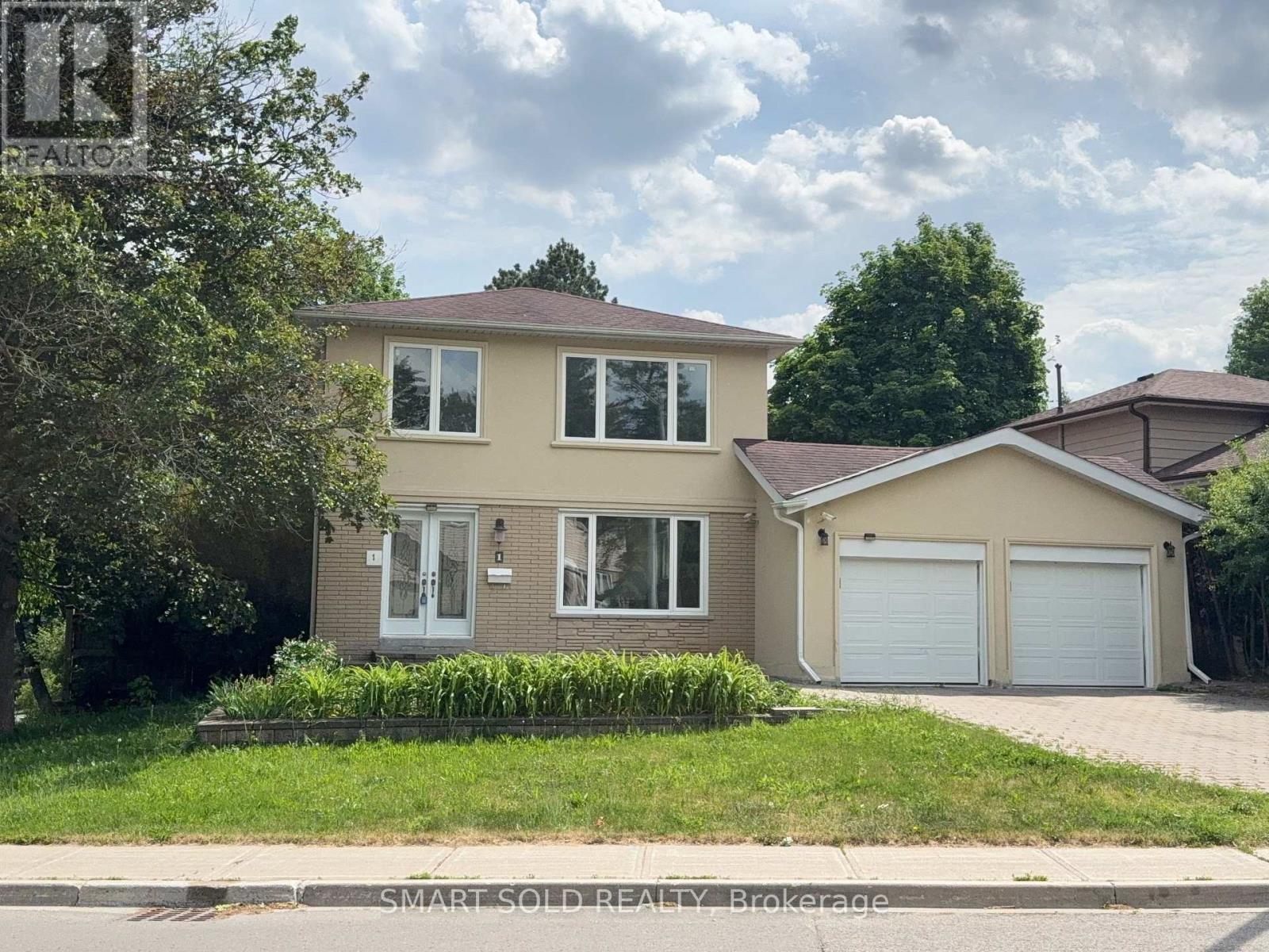 1 HAMMOND DRIVE, Aurora, Ontario