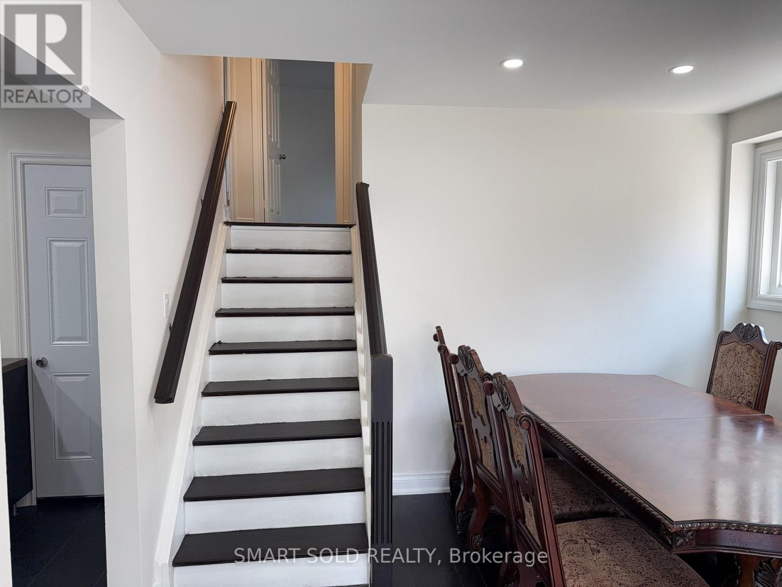1 Hammond Drive, Aurora, Ontario  L4G 2T8 - Photo 7 - N13331620