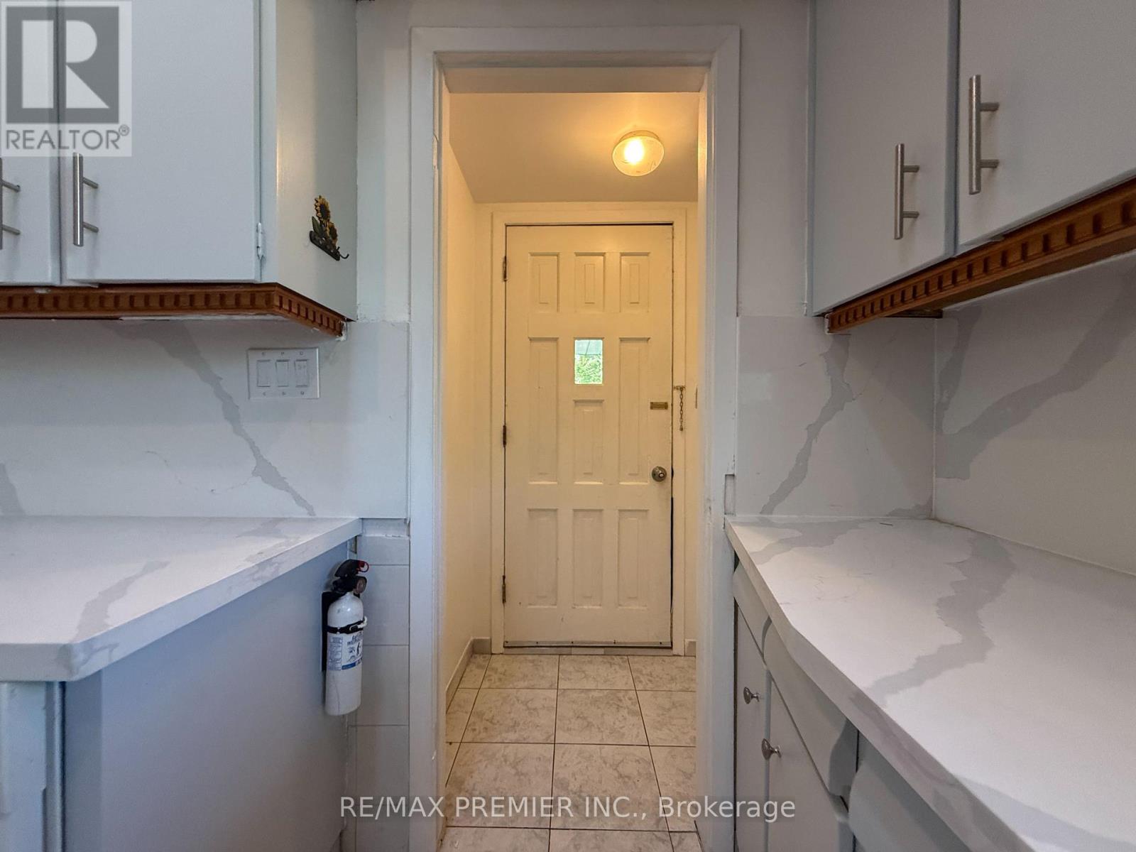 Main Floor - 288 Scott Street, St. Catharines, Ontario  L2N 1J3 - Photo 25 - X13046952