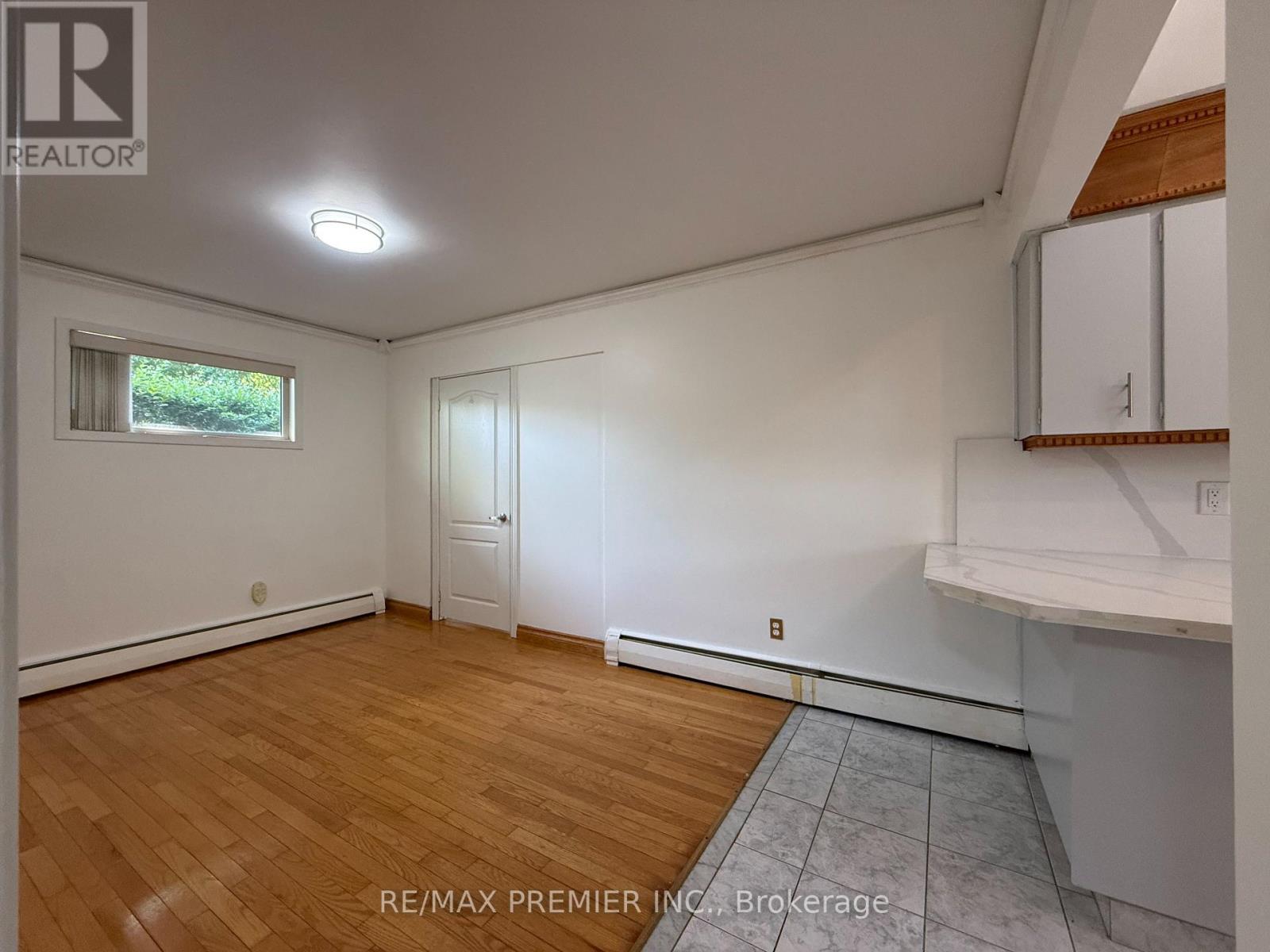 Main Floor - 288 Scott Street, St. Catharines, Ontario  L2N 1J3 - Photo 19 - X13046952