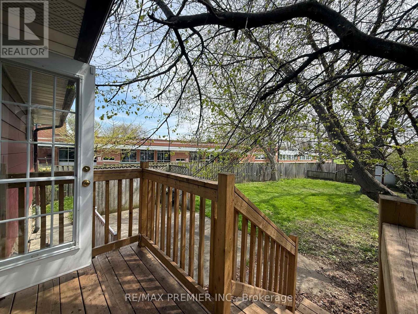 Main Floor - 288 Scott Street, St. Catharines, Ontario  L2N 1J3 - Photo 33 - X13046952