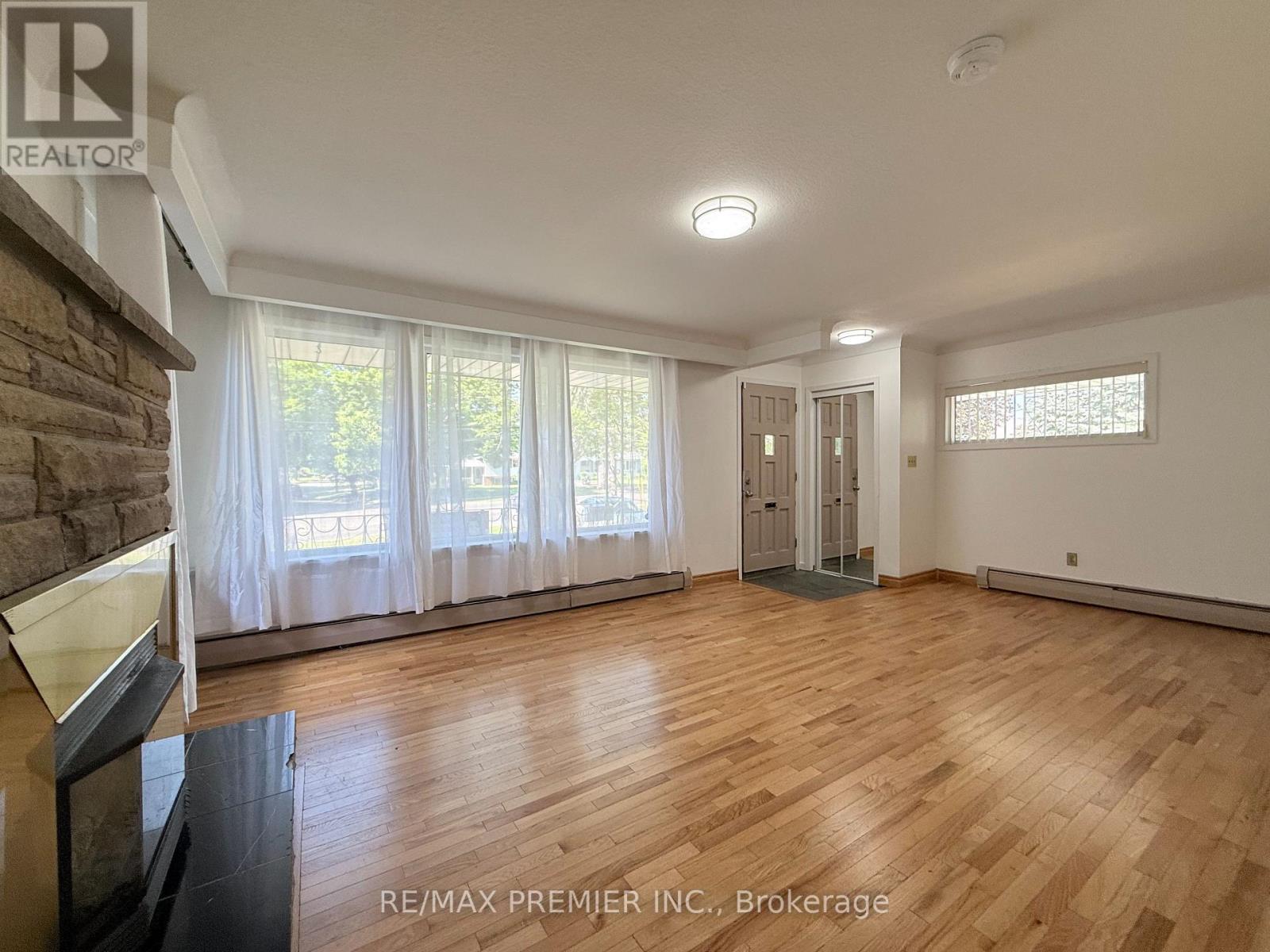 Main Floor - 288 Scott Street, St. Catharines, Ontario  L2N 1J3 - Photo 6 - X13046952