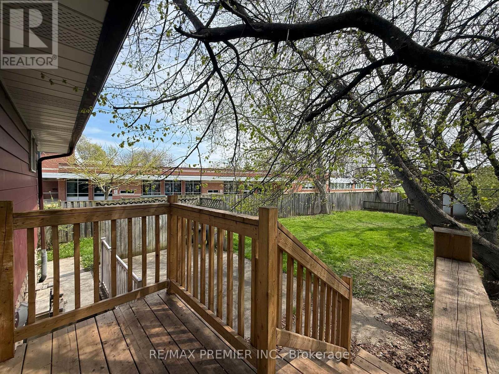 Main Floor - 288 Scott Street, St. Catharines, Ontario  L2N 1J3 - Photo 38 - X13046952