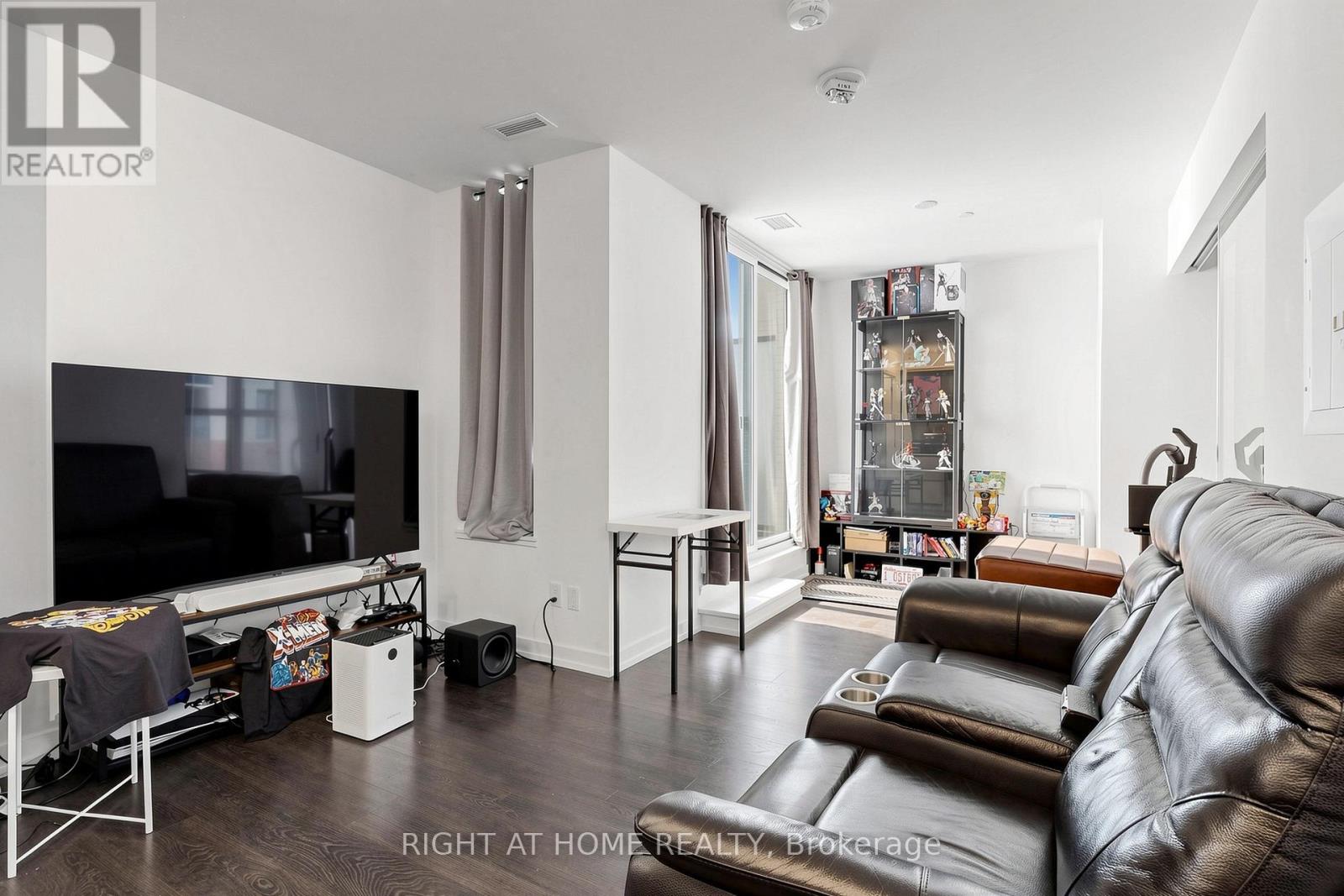 301 - 3100 Keele Street, Toronto, Ontario  M3M 0E1 - Photo 8 - W13332536