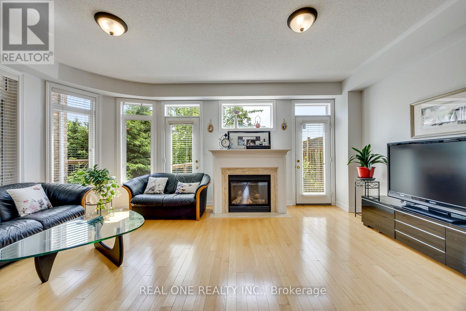 1126 Woodington Lane, Oakville, Ontario  L6H 7T9 - Photo 14 - W13333172