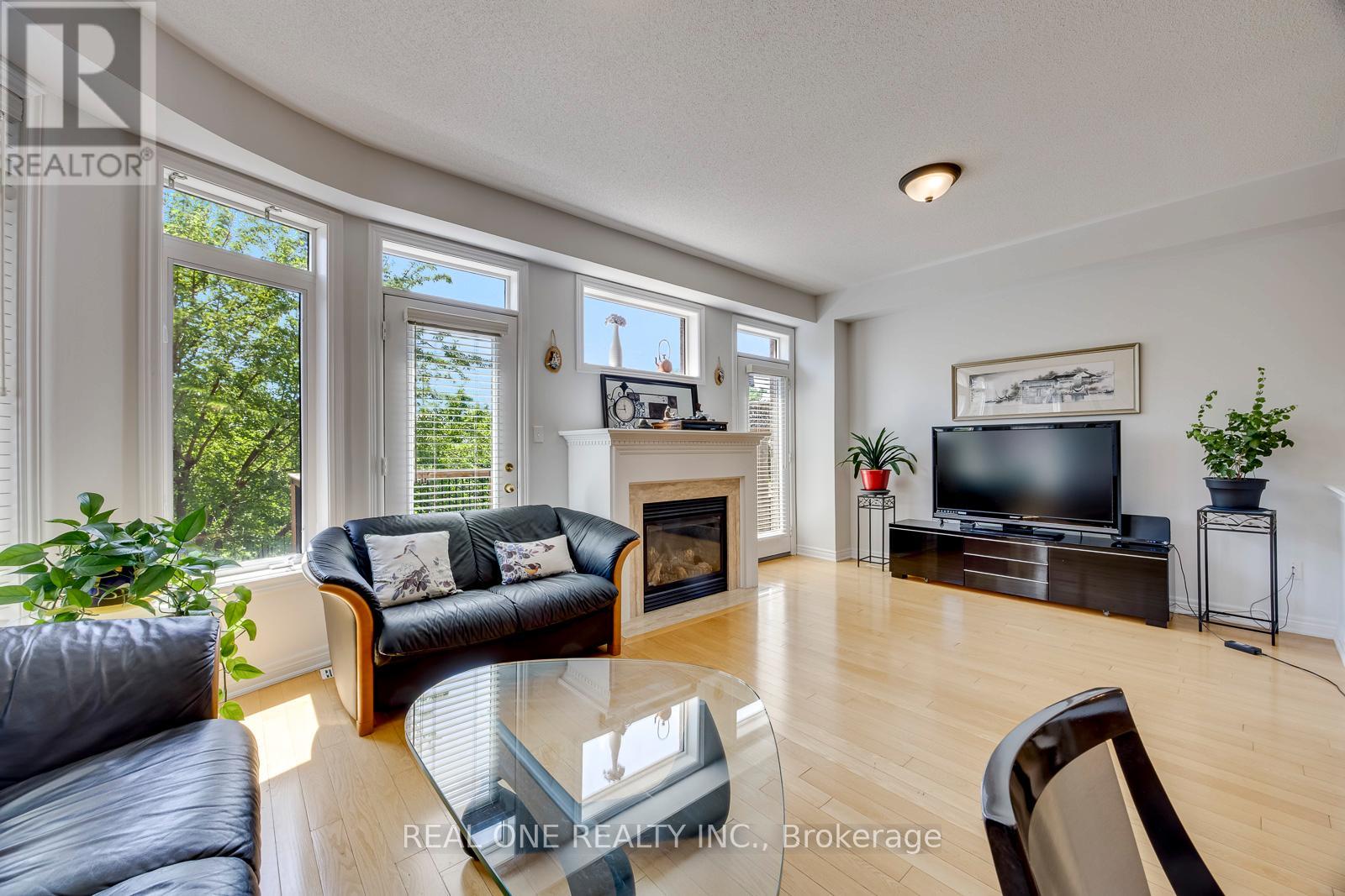 1126 Woodington Lane, Oakville, Ontario  L6H 7T9 - Photo 17 - W13333172