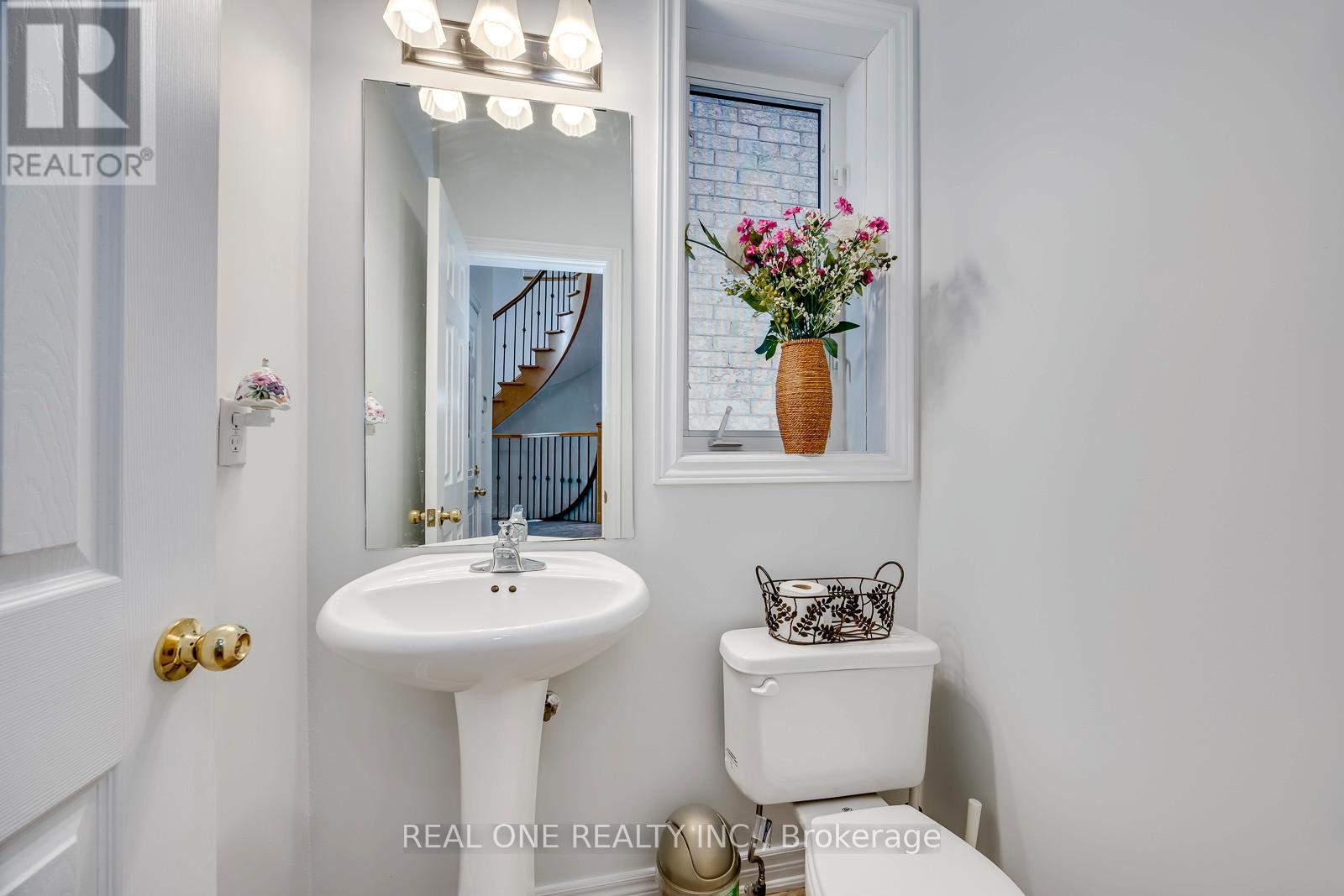 1126 Woodington Lane, Oakville, Ontario  L6H 7T9 - Photo 21 - W13333172