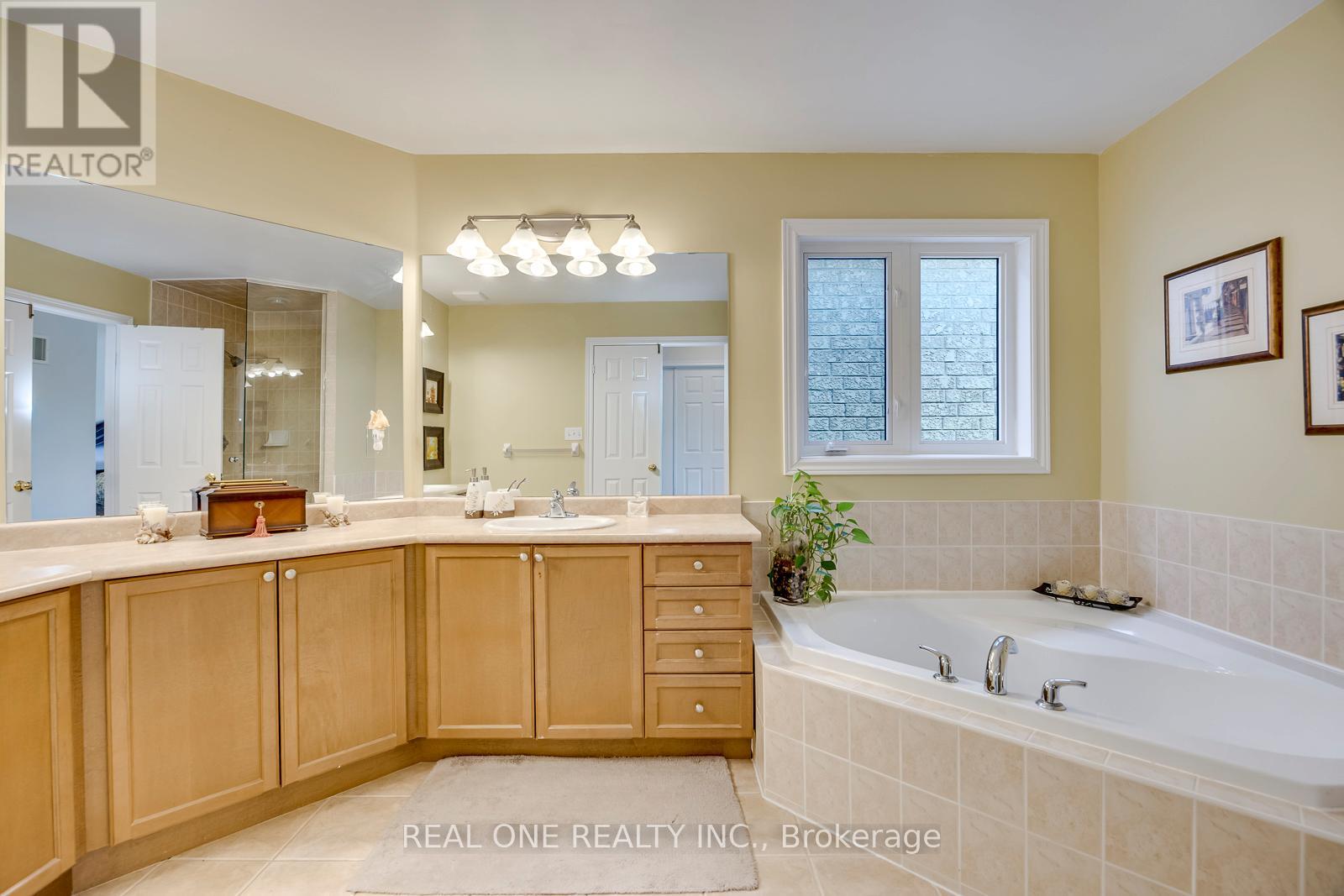 1126 Woodington Lane, Oakville, Ontario  L6H 7T9 - Photo 29 - W13333172