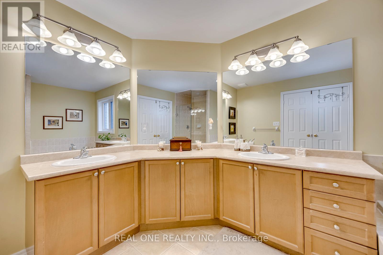 1126 Woodington Lane, Oakville, Ontario  L6H 7T9 - Photo 30 - W13333172