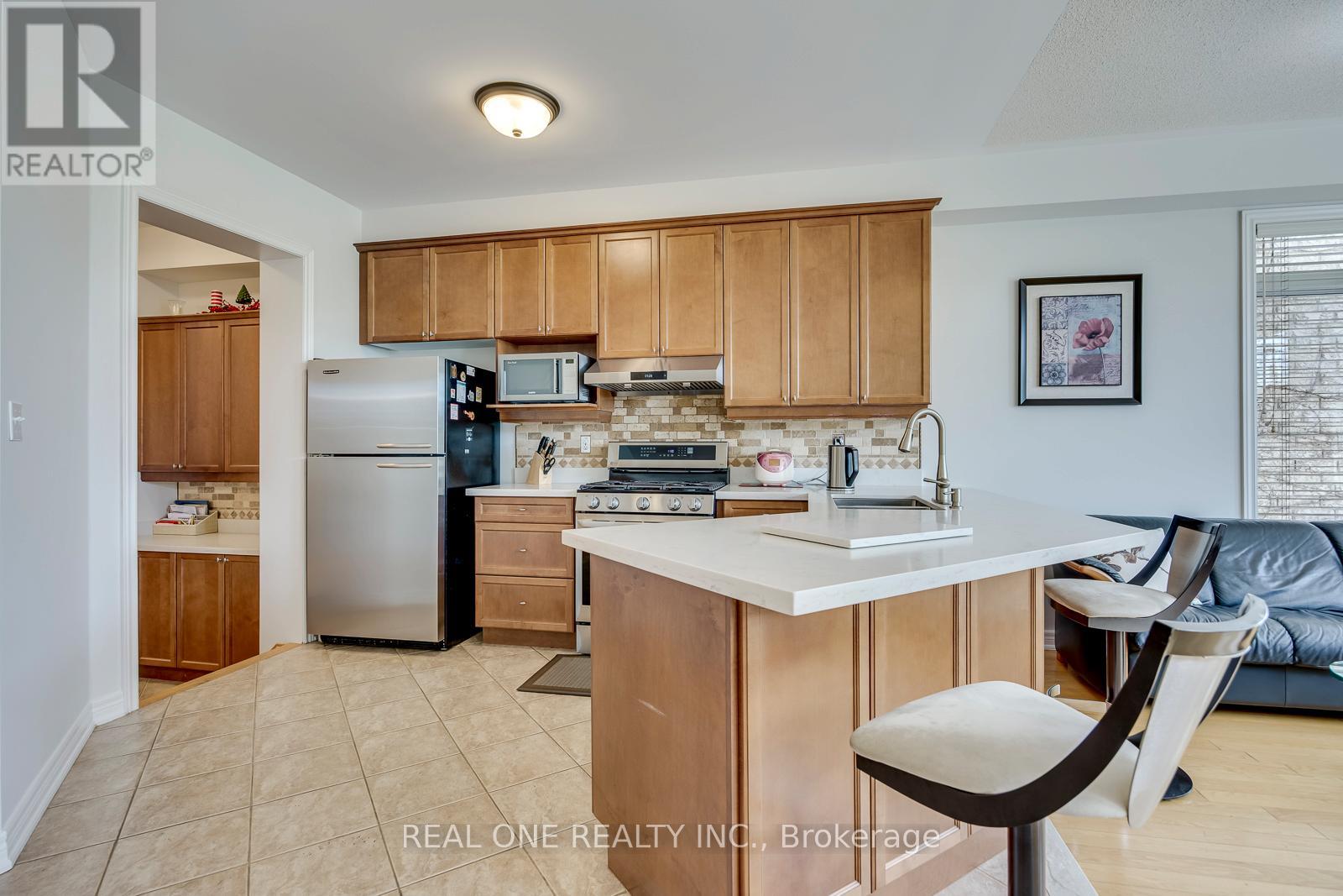 1126 Woodington Lane, Oakville, Ontario  L6H 7T9 - Photo 9 - W13333172