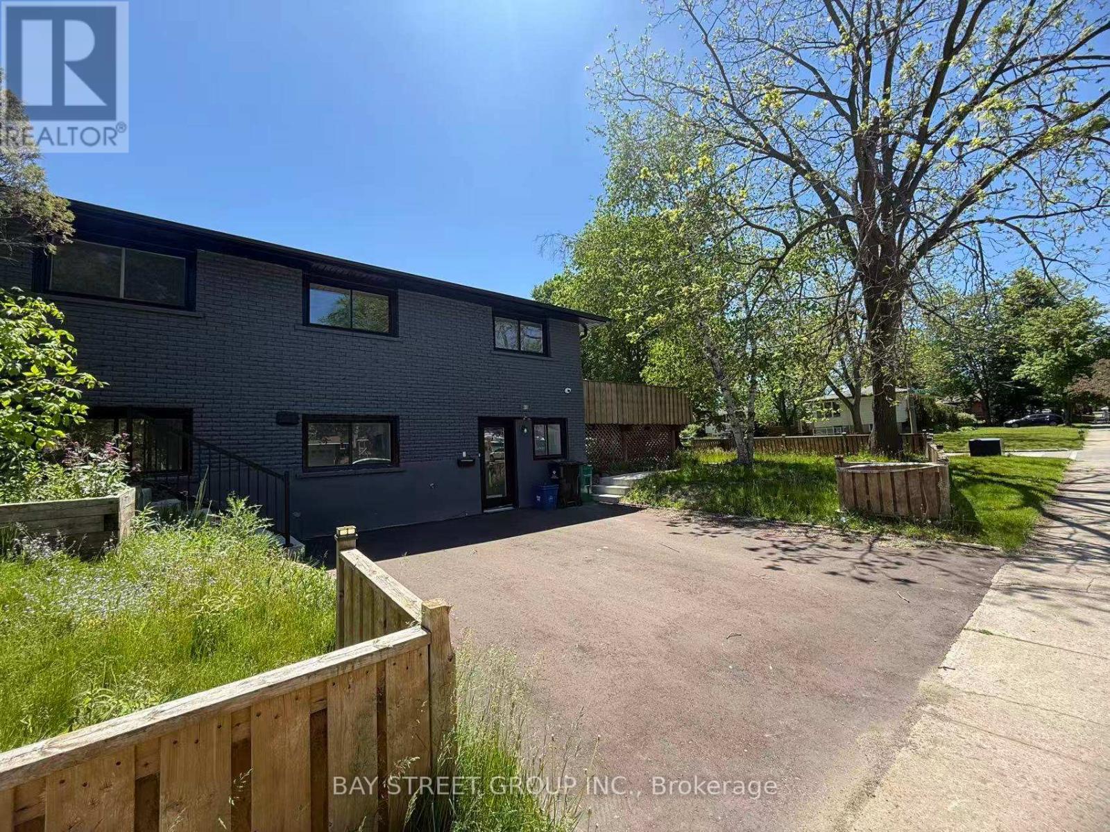 #2 - 69 BLYTHWOOD ROAD N, Waterloo, Ontario