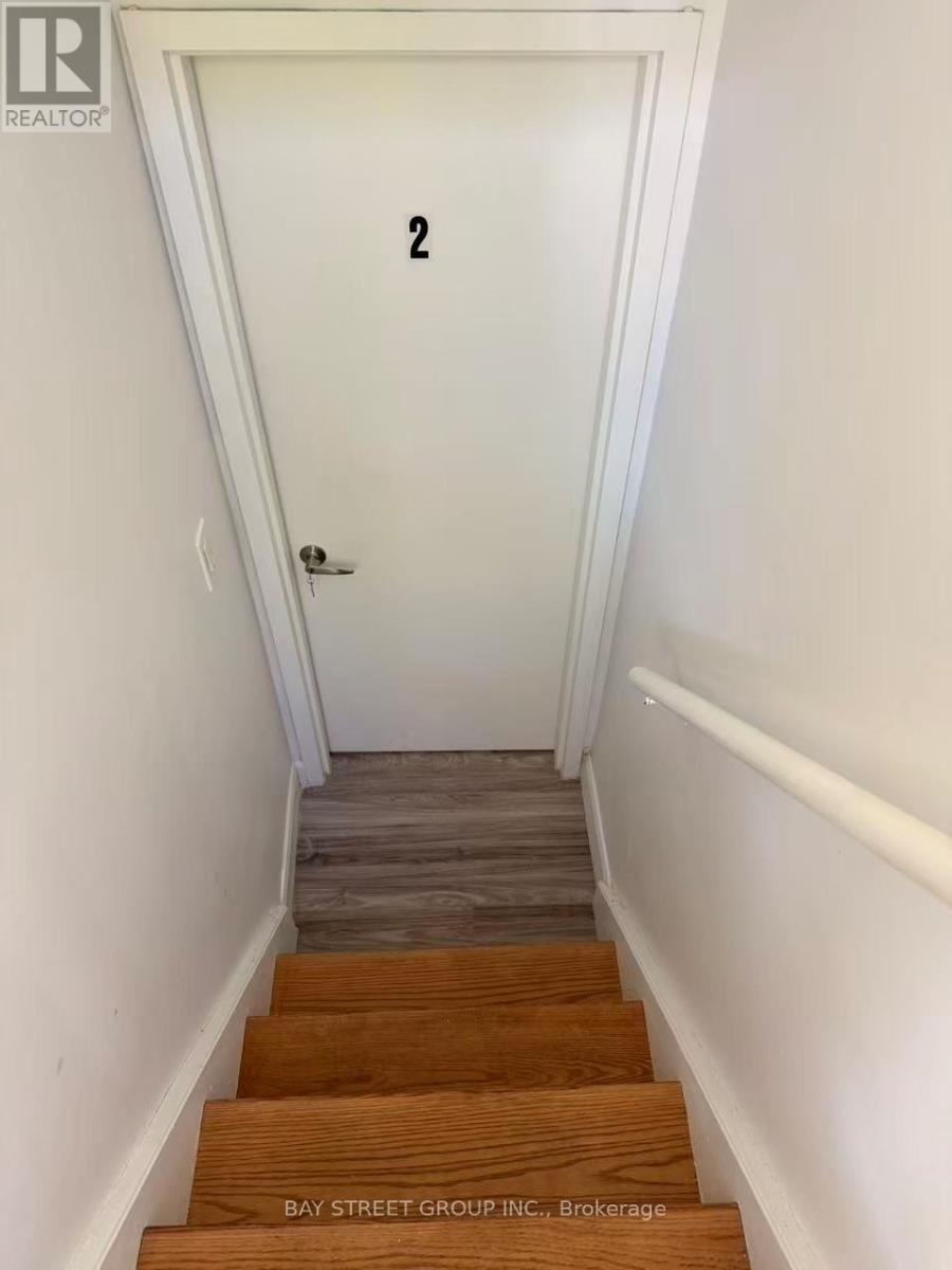 #2 - 69 Blythwood Road N, Waterloo, Ontario  N2L 3Z9 - Photo 2 - X13334166