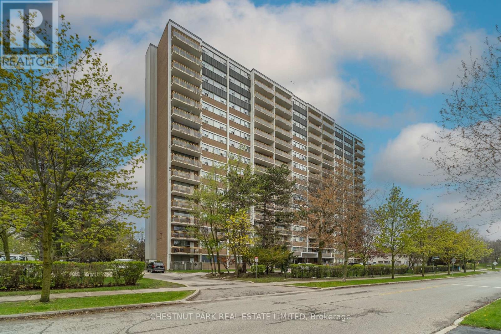 806 - 40 GOLDSTONE ROAD, Toronto, Ontario