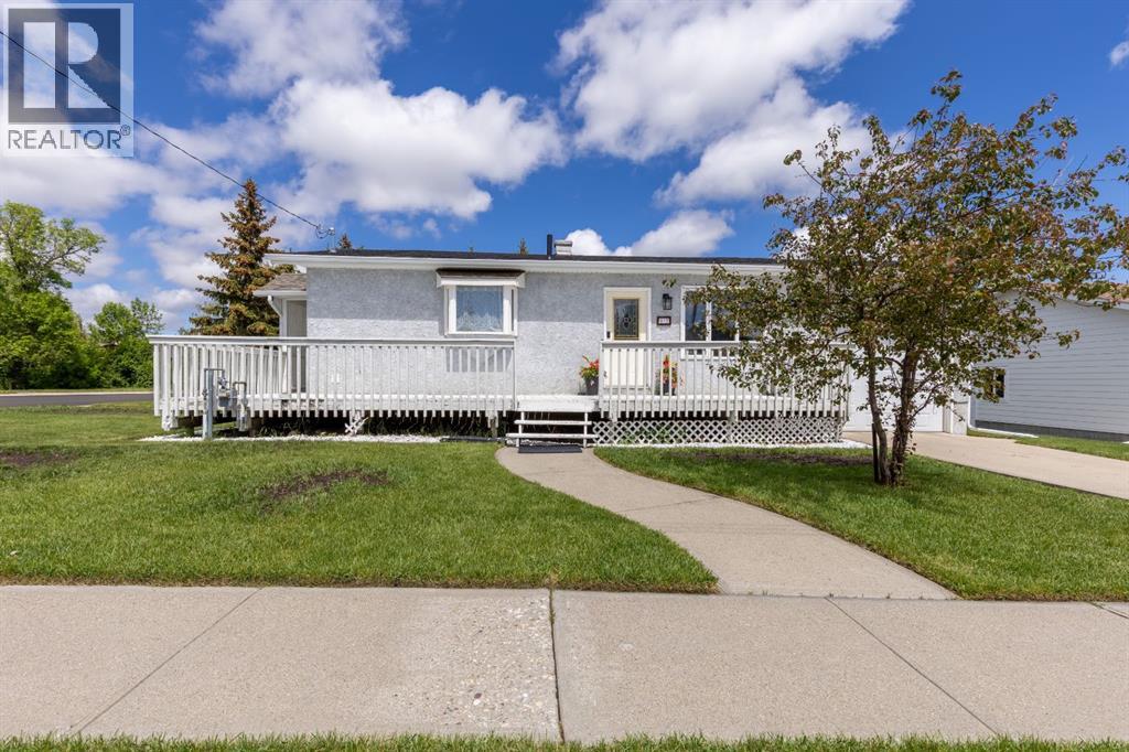 593 3 Avenue W, Cardston, Alberta