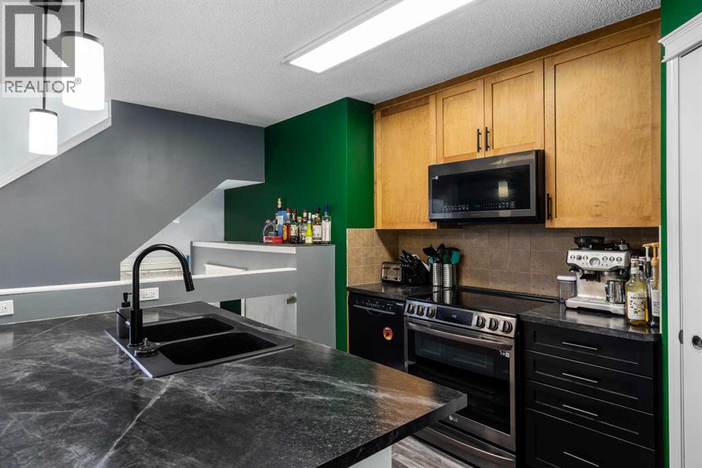 72 New Brighton Common SE, Calgary, Alberta  T2Z 0T9 - Photo 9 - A2317538