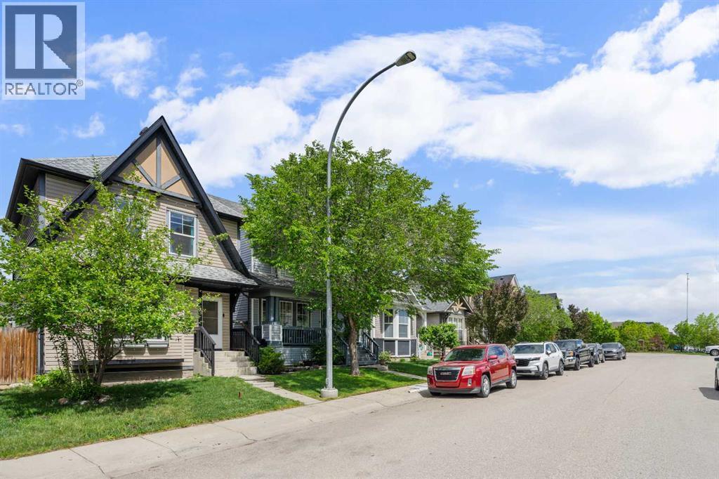 72 New Brighton Common SE, Calgary, Alberta  T2Z 0T9 - Photo 3 - A2317538