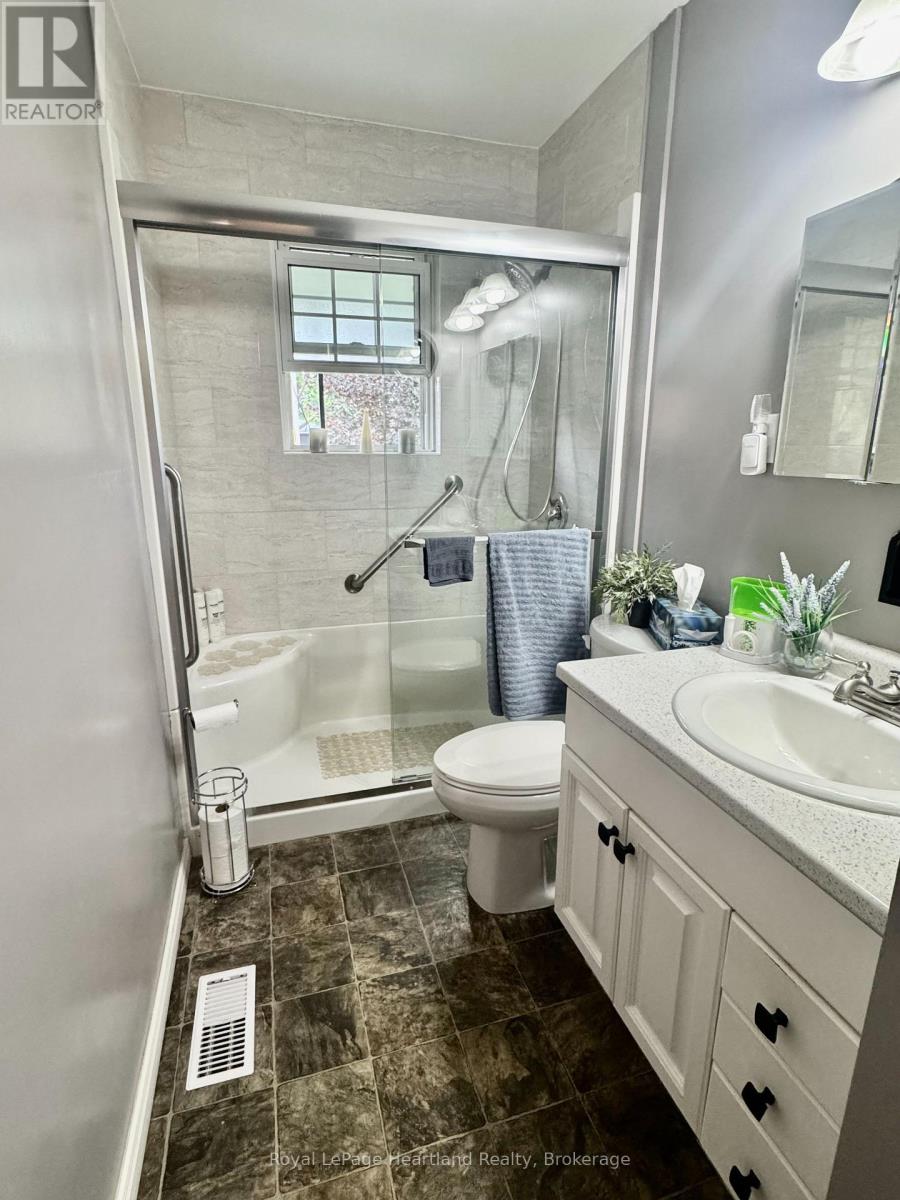 47 Mcdonald Street, Stratford, Ontario  N5A 4W4 - Photo 20 - X13337982