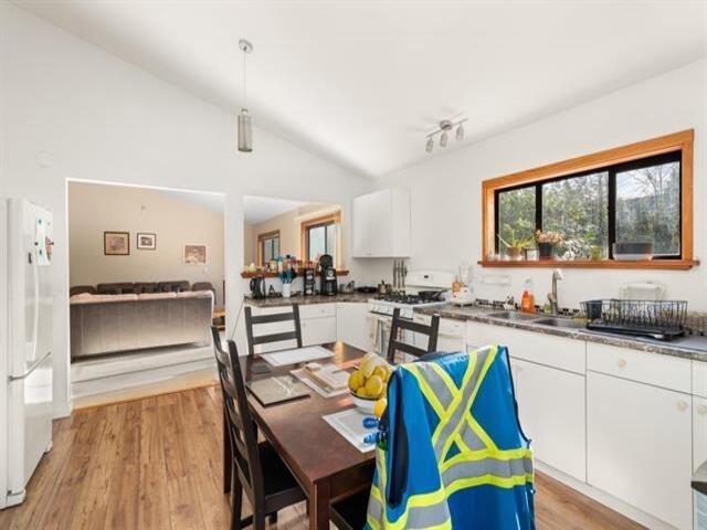 13708 20 Avenue, Surrey, British Columbia  V4A 1Z7 - Photo 11 - R3133060