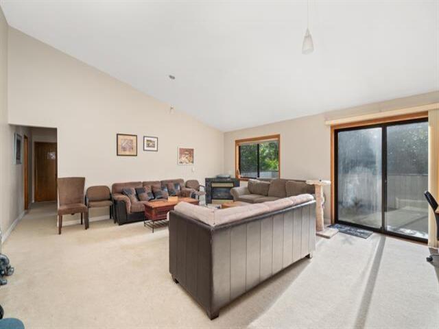 13708 20 Avenue, Surrey, British Columbia  V4A 1Z7 - Photo 8 - R3133060