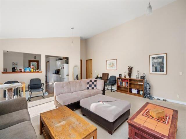 13708 20 Avenue, Surrey, British Columbia  V4A 1Z7 - Photo 9 - R3133060