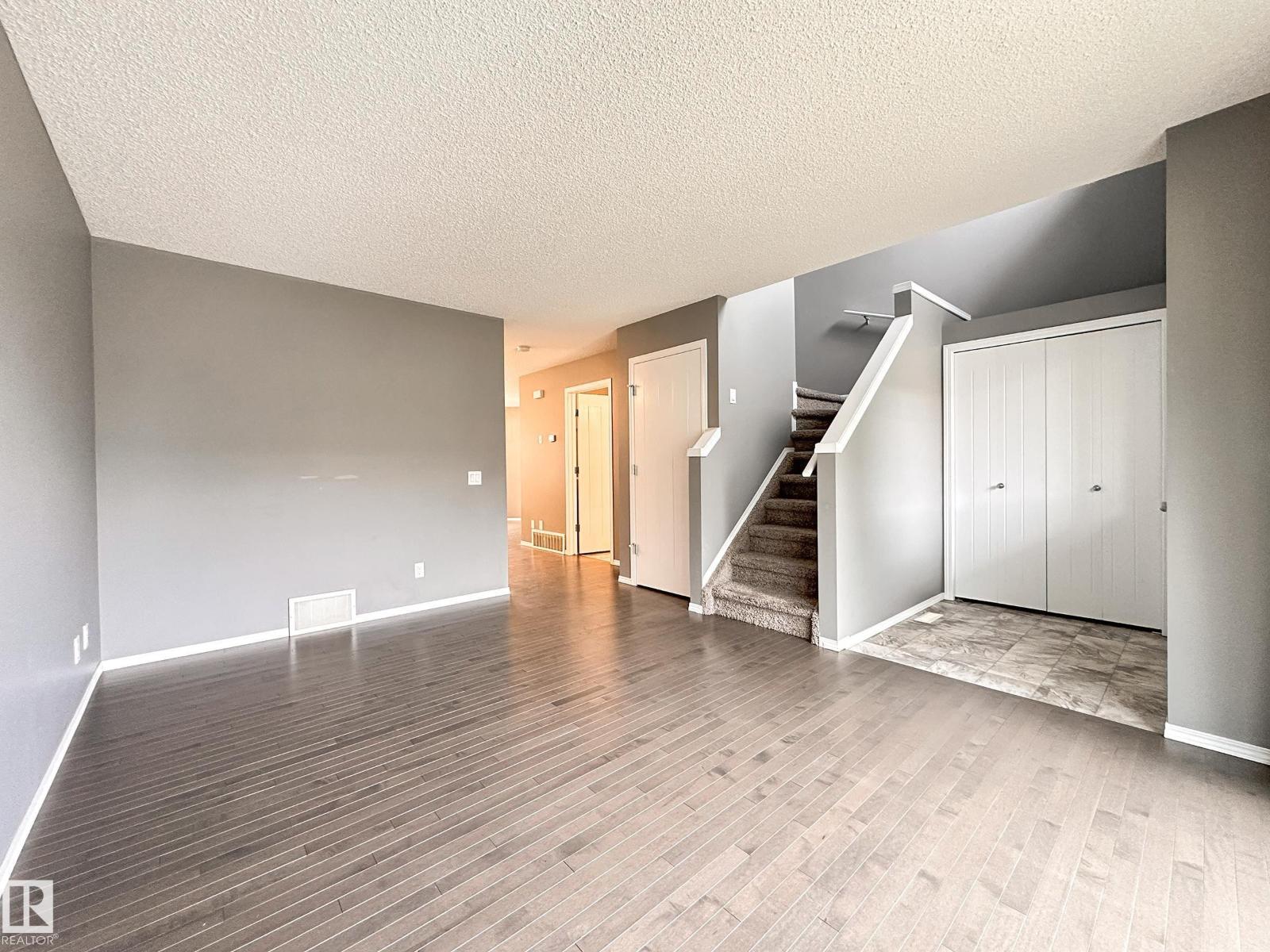 9432 211 St NW, Edmonton, Alberta  T5T 4R1 - Photo 8 - E4491656